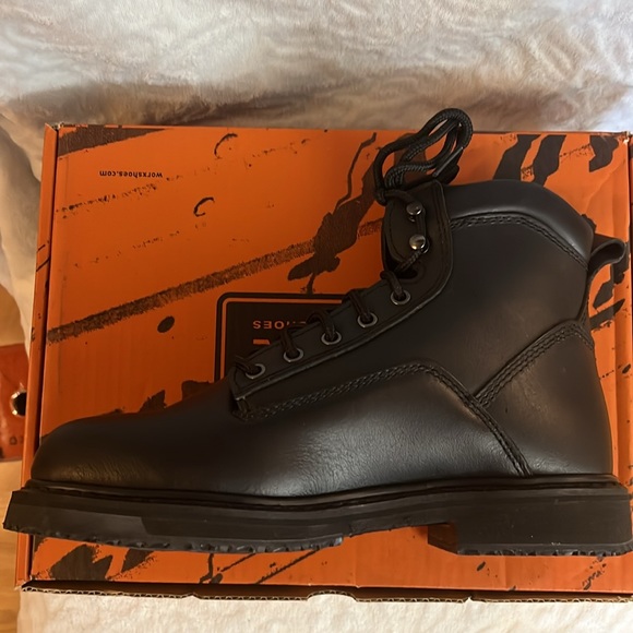 NEW MENS Black Leather Work Boots Size 9 Wide (WORX by Red Wing Shoes)